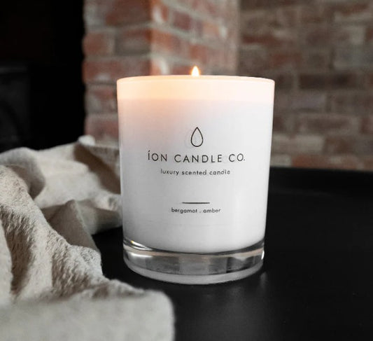 Íon Candle Co. - Large Glass Candle Bergamot & Amber