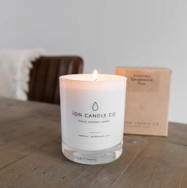 Íon Candle Co. -  Large Glass Candle Rosemary, Sandalwood & Pine