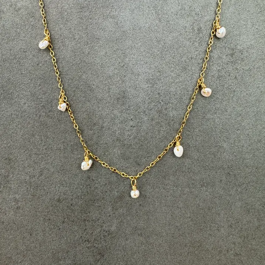Minimal Bohem Necklace with Pearls