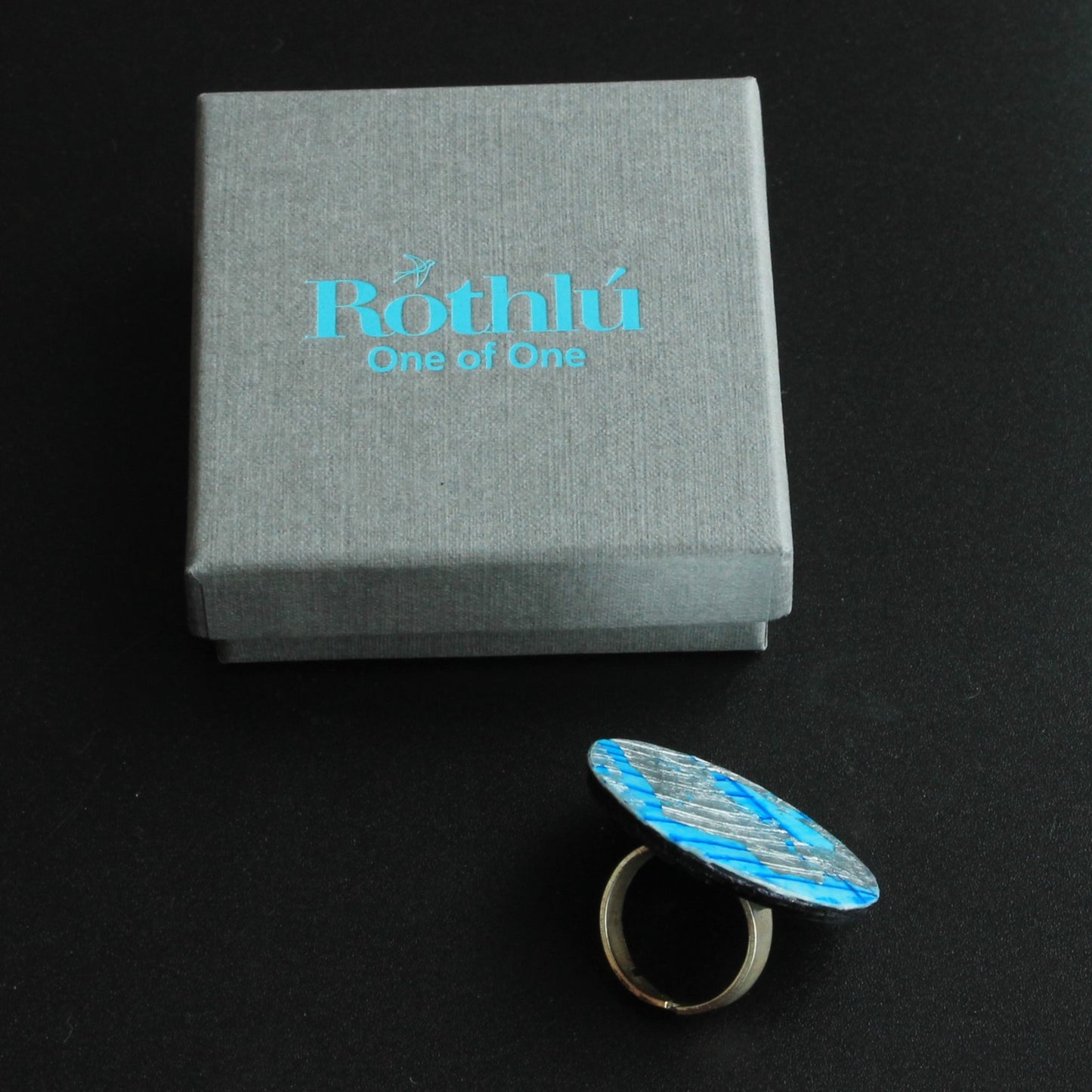Ró Beag ring in silver/sea blue - Rothlu